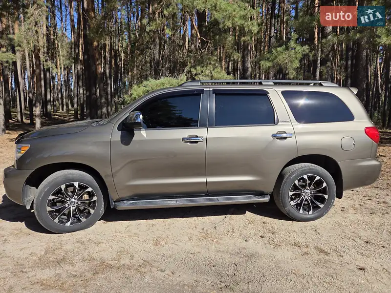Toyota Sequoia 2015