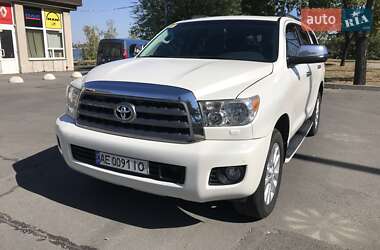 Toyota Sequoia  2013