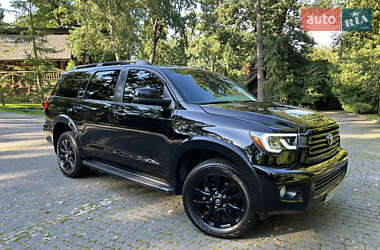 Toyota Sequoia  2011