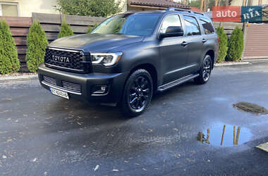 Toyota Sequoia  2014