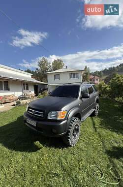 Toyota Sequoia  2000