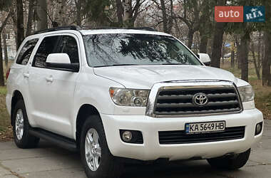 Toyota Sequoia 2014