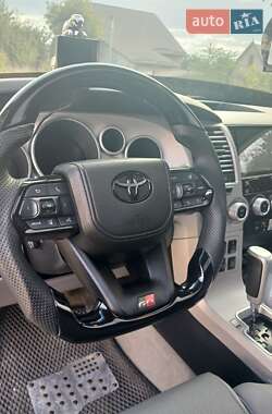 Toyota Sequoia  2008