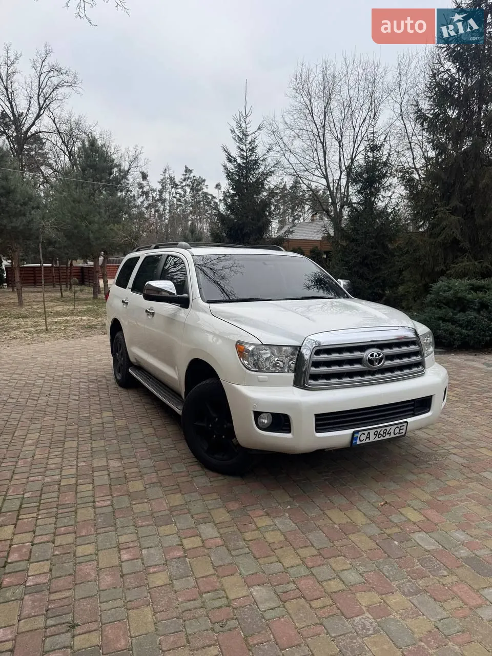 2011 Toyota Sequoia - мініатюра 2