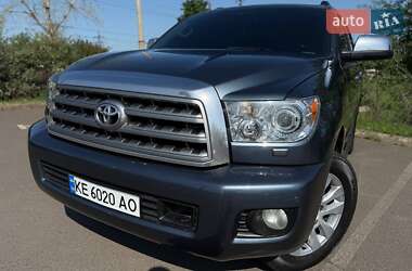 Toyota Sequoia 2010