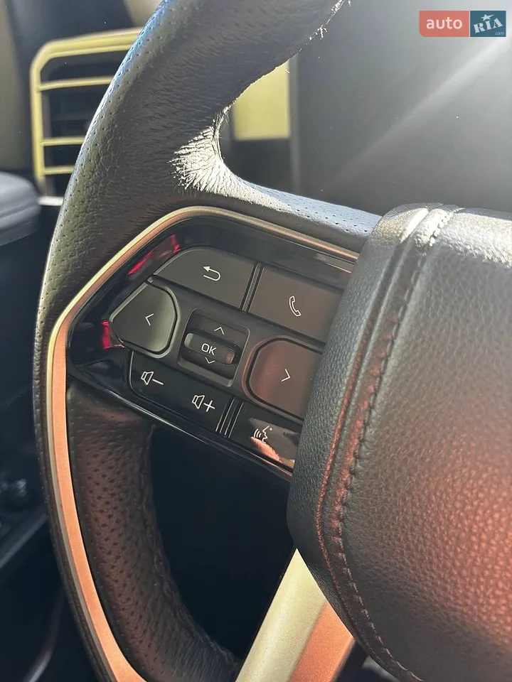 2023 Toyota Sequoia - мініатюра 5