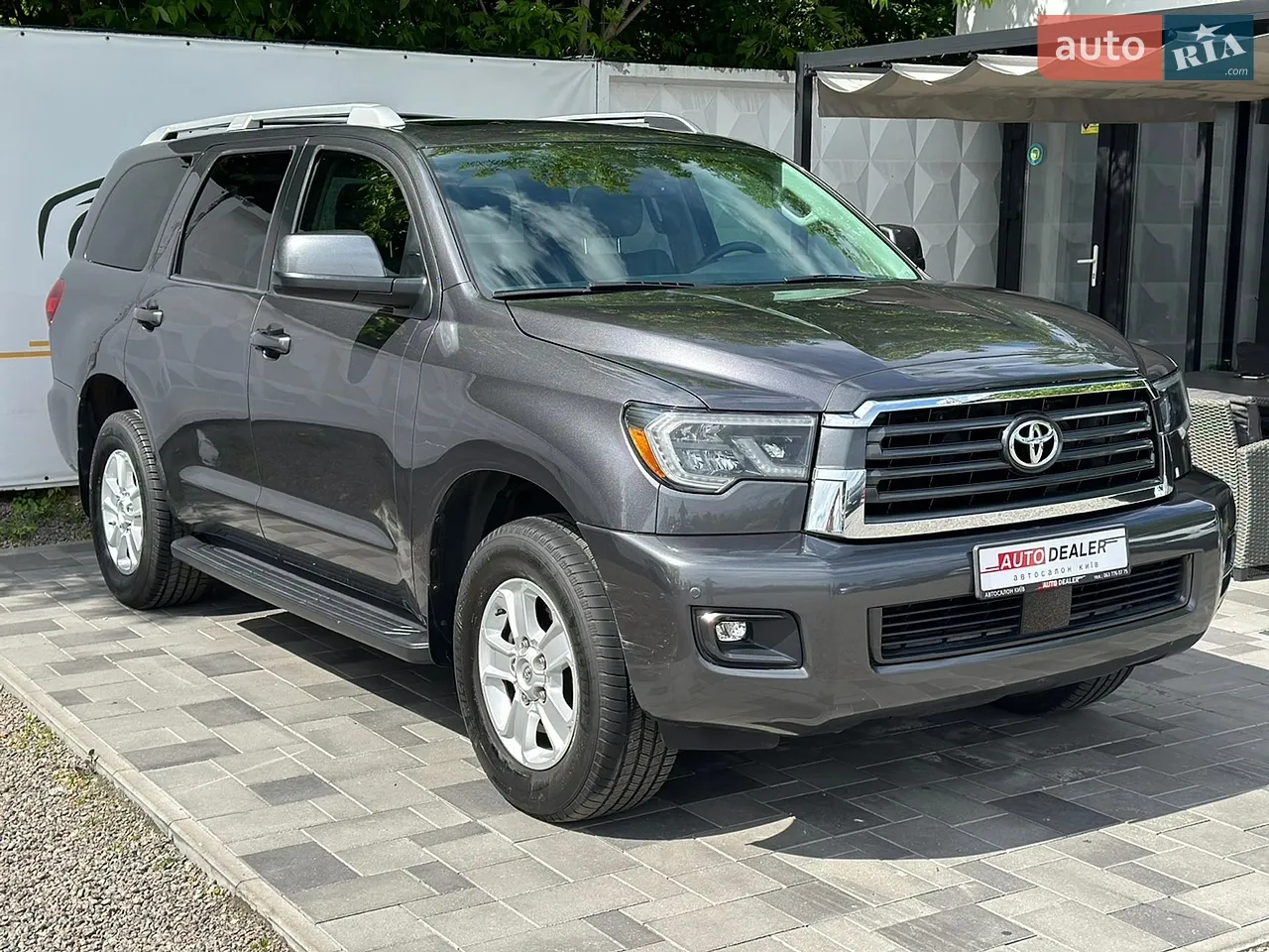 2017 Toyota Sequoia - мініатюра 2