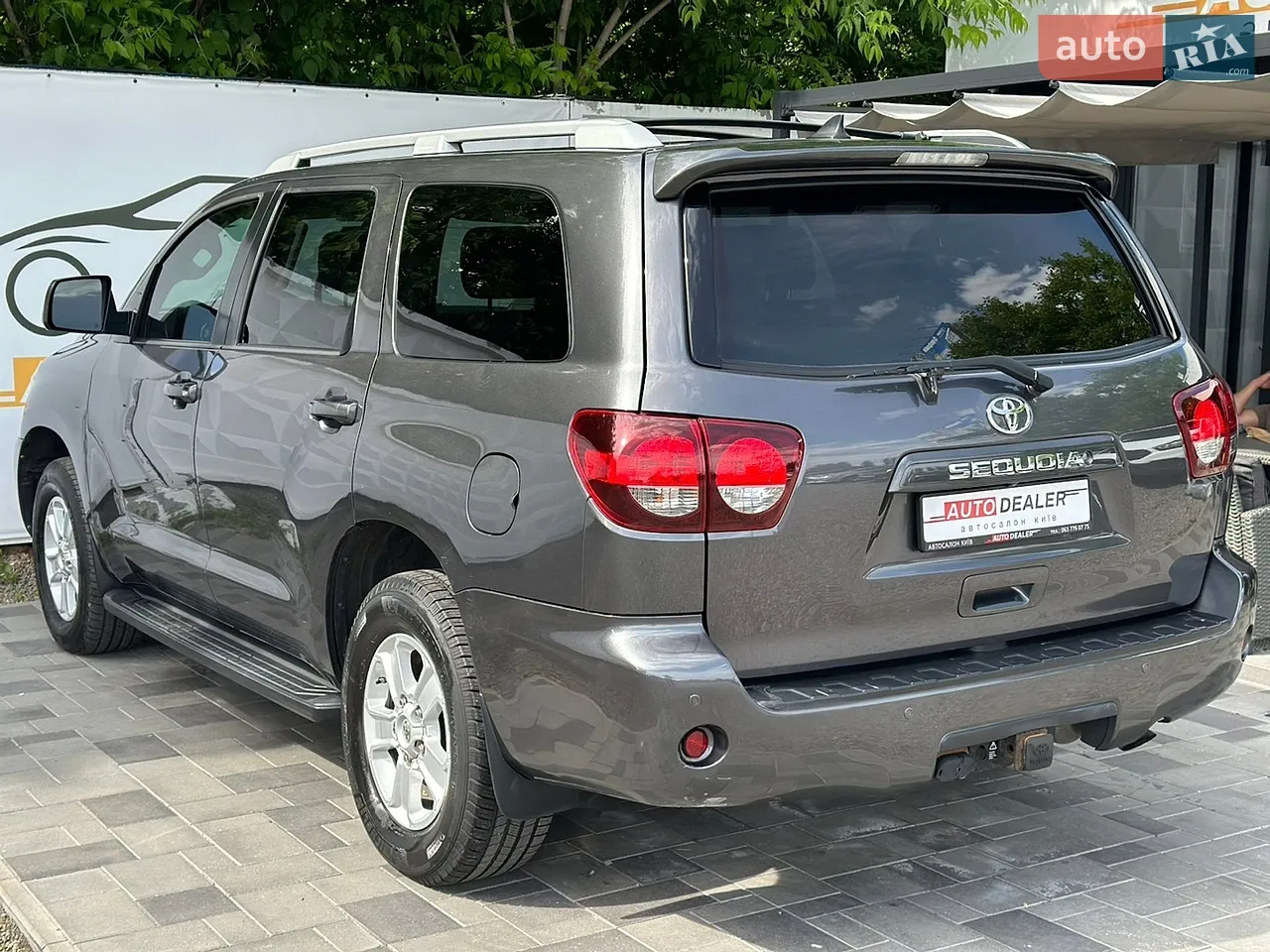 2017 Toyota Sequoia - мініатюра 5