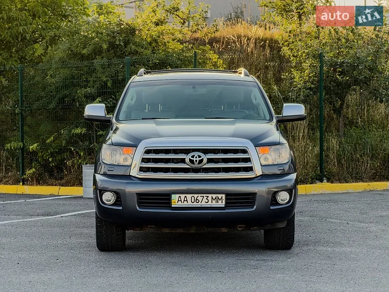 Toyota Sequoia