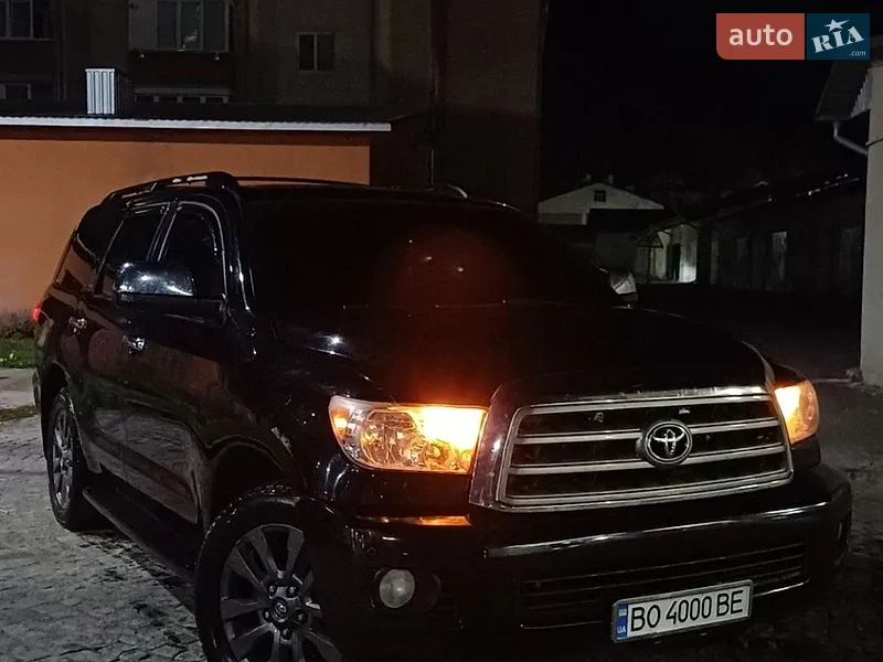 Toyota Sequoia 2010