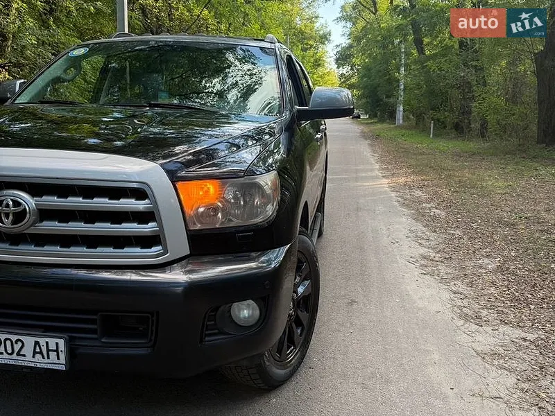 Toyota Sequoia