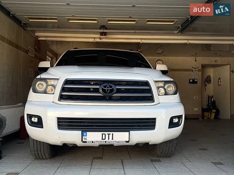 Toyota Sequoia