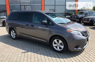 Toyota Sienna  2015