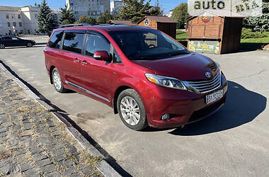 Toyota Sienna LIMITED AWD 2016