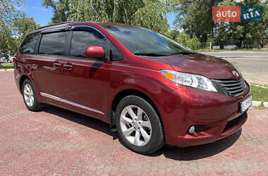 Toyota Sienna  2016