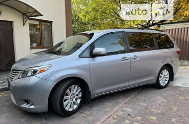 Toyota Sienna  2015