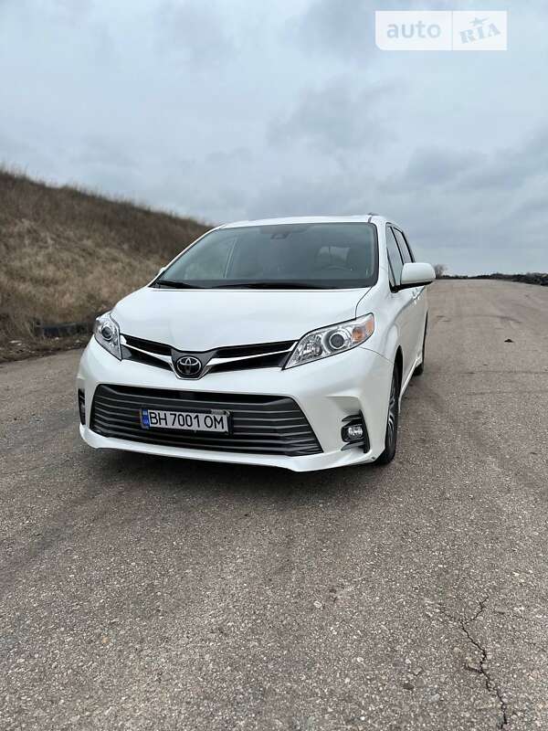 Toyota Sienna
