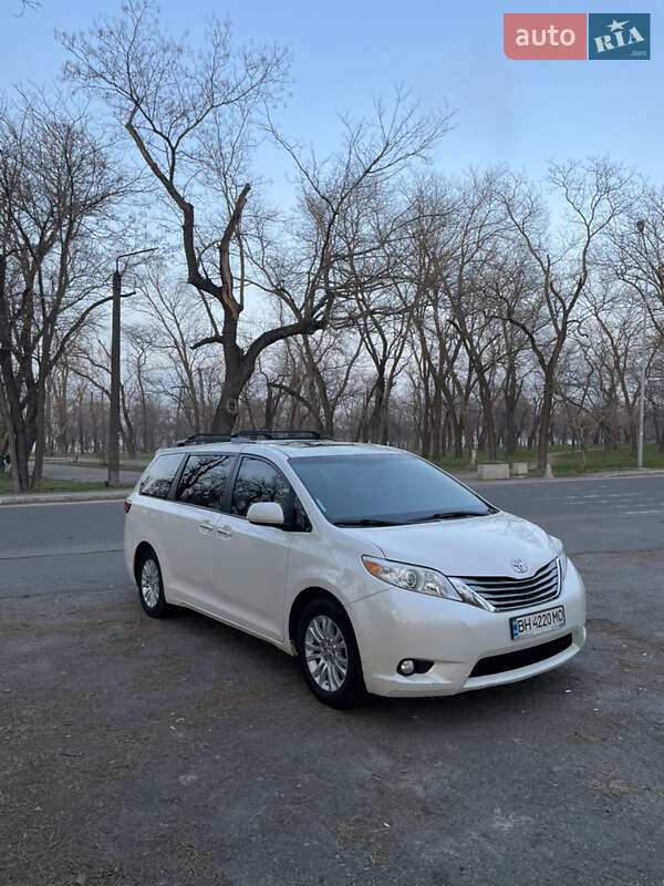 Toyota Sienna