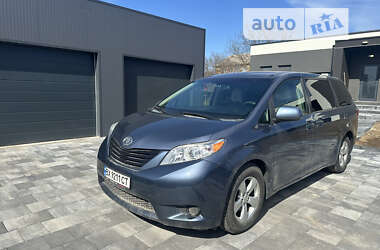 Toyota Sienna  2015