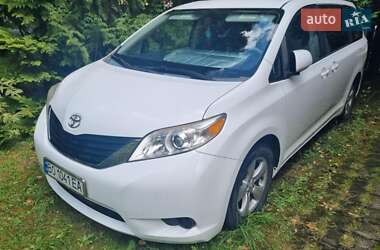 Toyota Sienna 2013