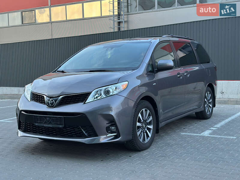 Toyota Sienna