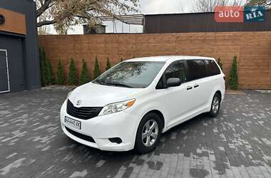 Toyota Sienna 2016