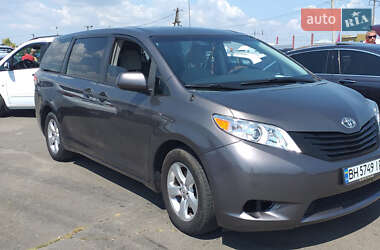 Toyota Sienna  2014