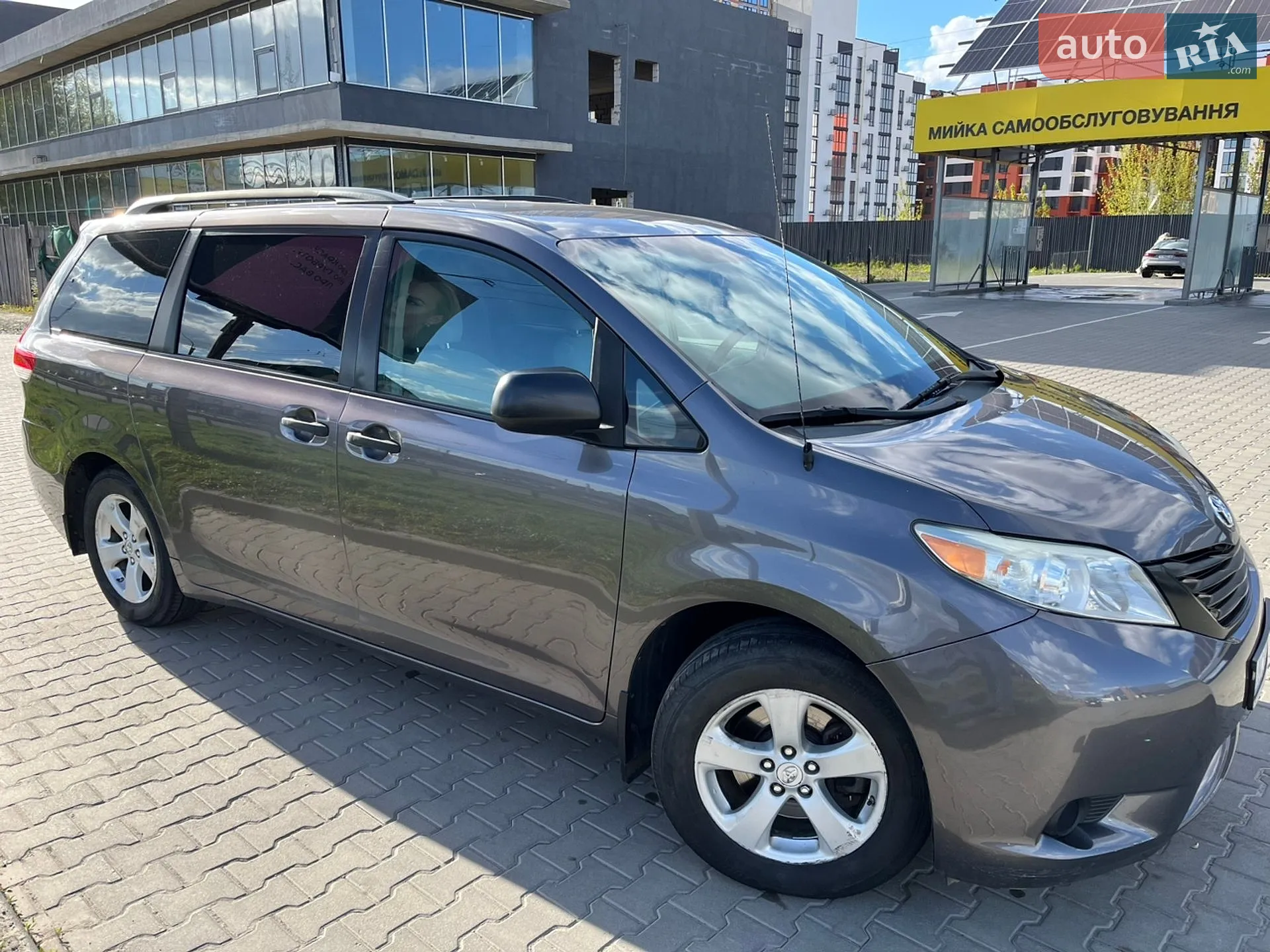 Toyota Sienna 2011 VIN 5TDKA3DC7CS009842 фото оголошення 2 з 26