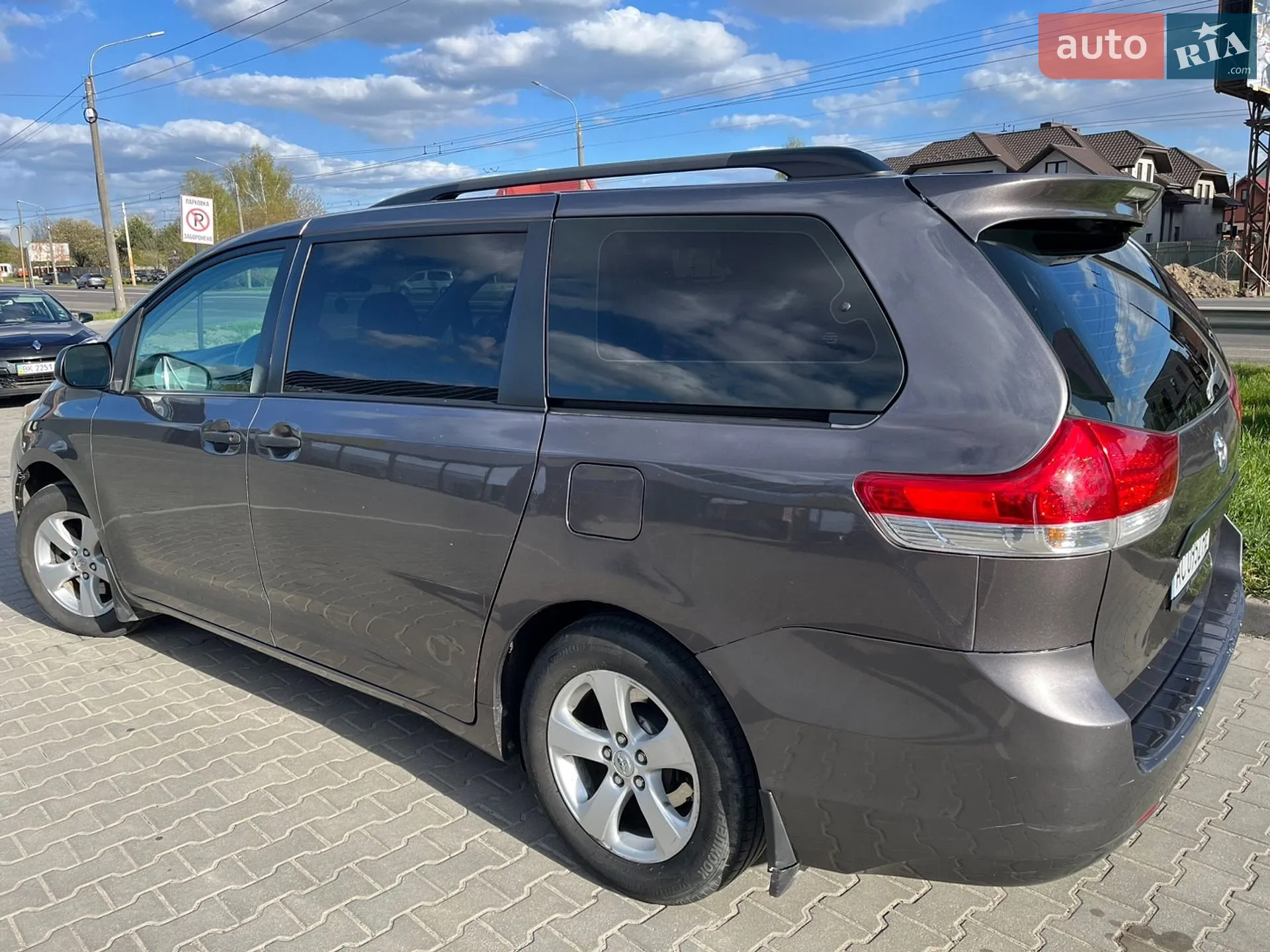 Toyota Sienna 2011 VIN 5TDKA3DC7CS009842 фото оголошення 9 з 26