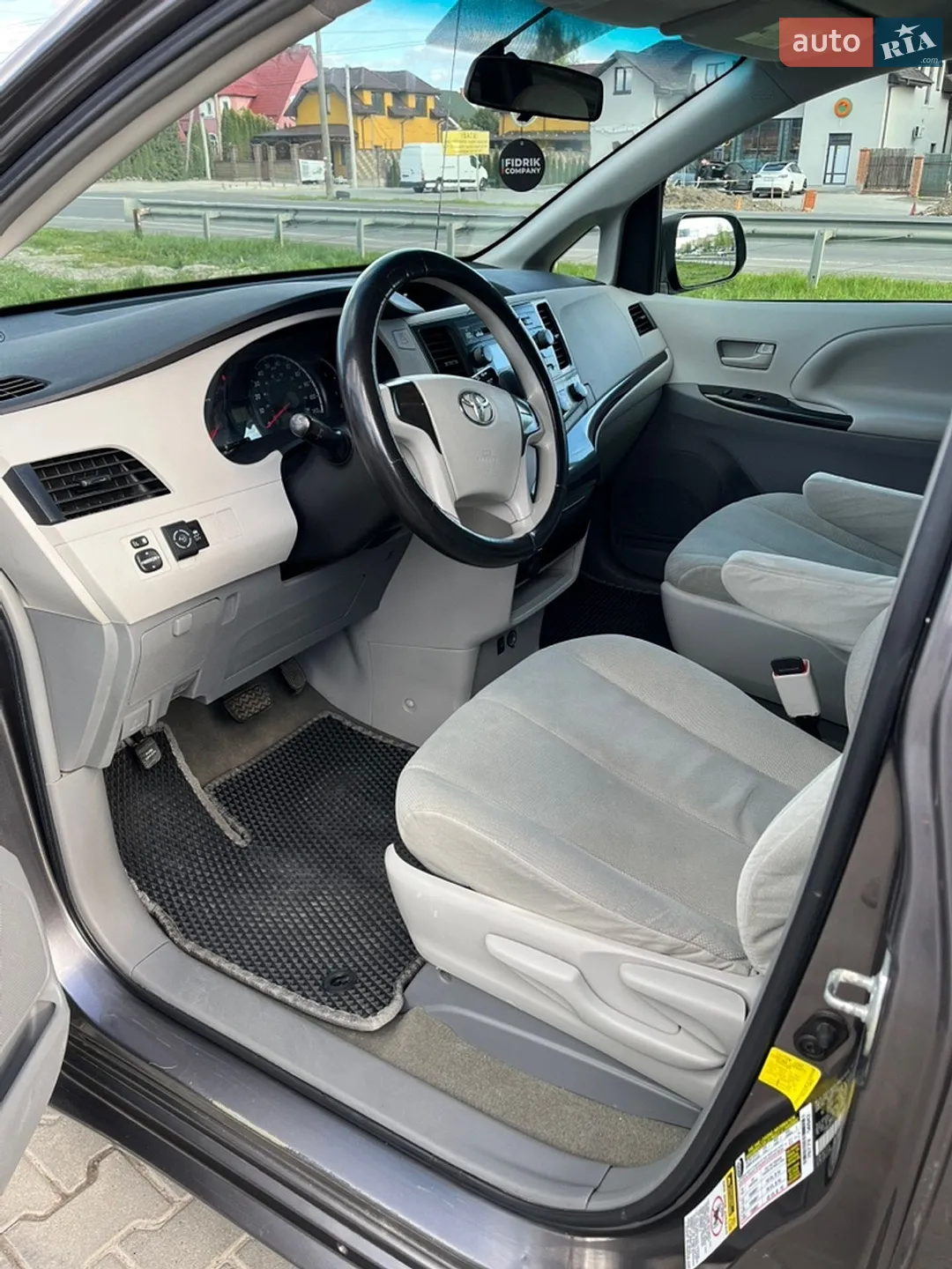 Toyota Sienna 2011 VIN 5TDKA3DC7CS009842 фото оголошення 14 з 26