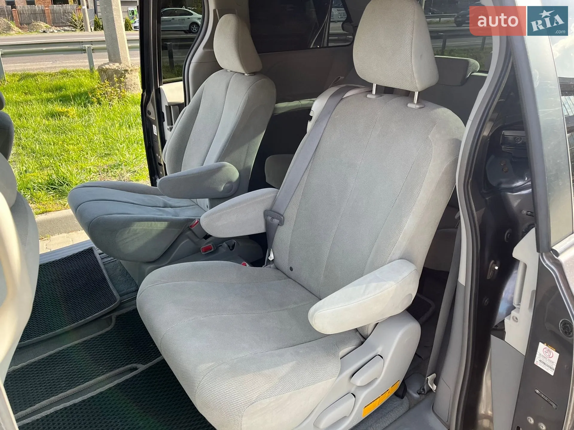 Toyota Sienna 2011 VIN 5TDKA3DC7CS009842 фото оголошення 20 з 26