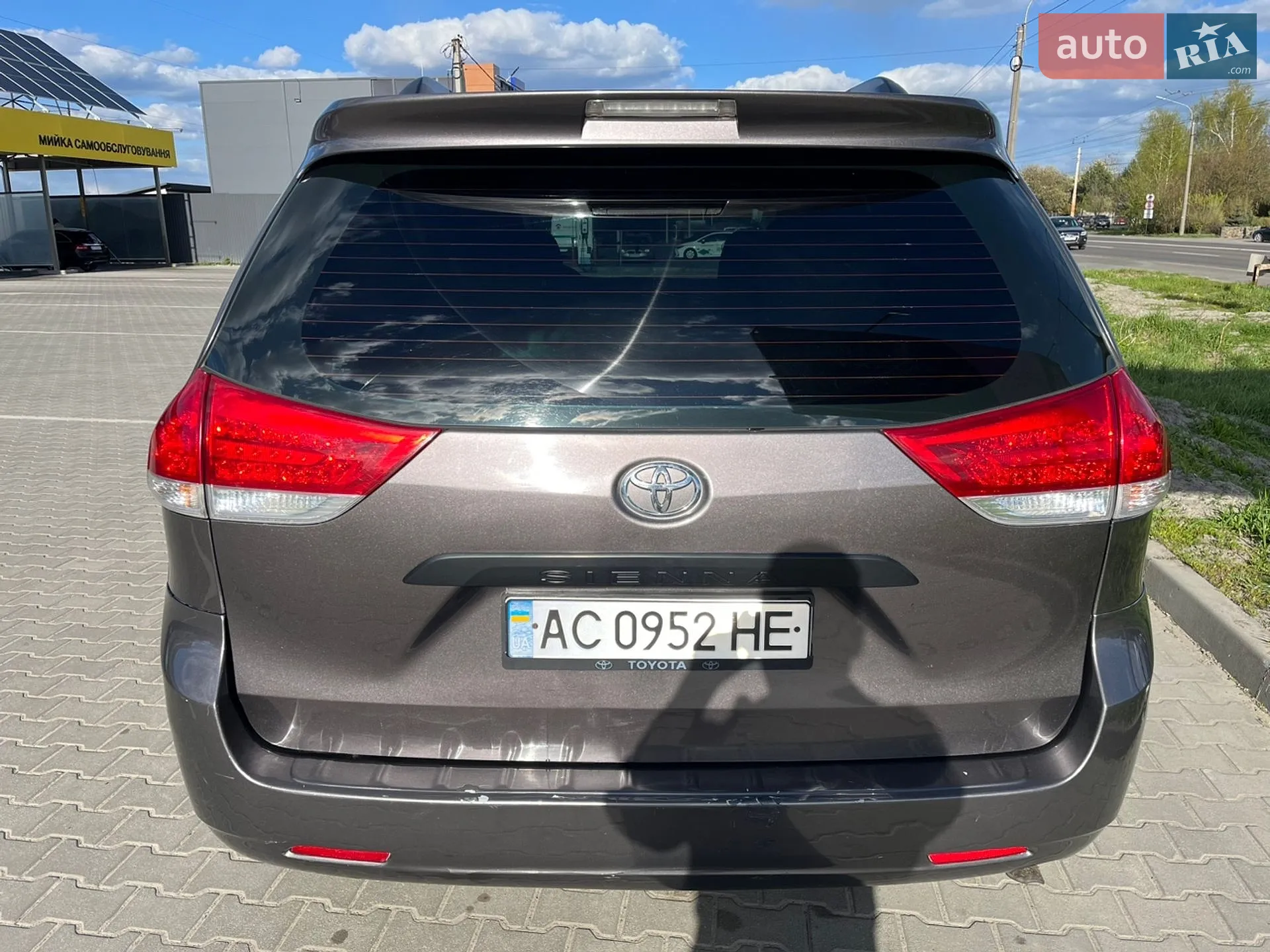 Toyota Sienna 2011 VIN 5TDKA3DC7CS009842 фото оголошення 8 з 26