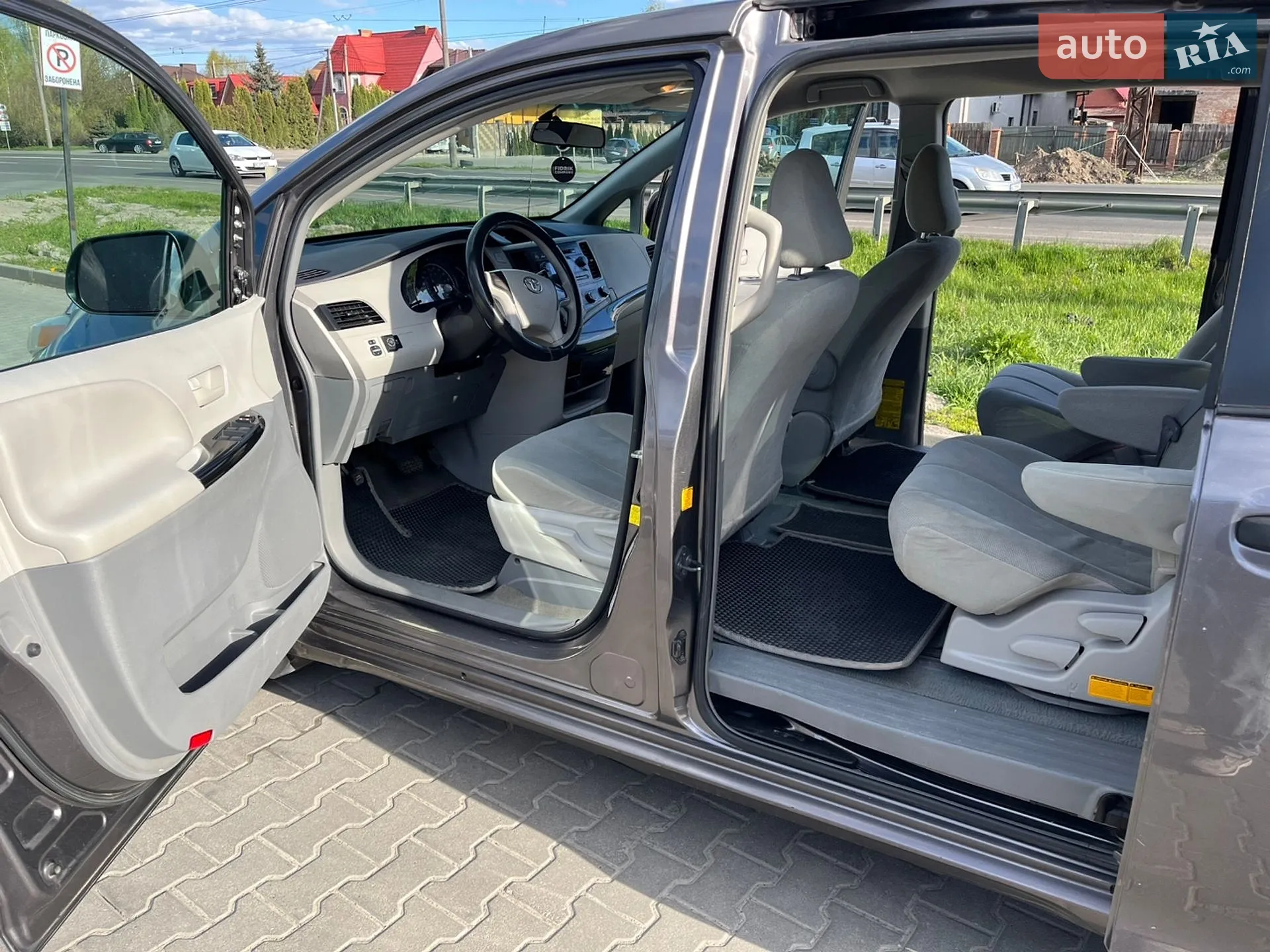 Toyota Sienna 2011 VIN 5TDKA3DC7CS009842 фото оголошення 24 з 26