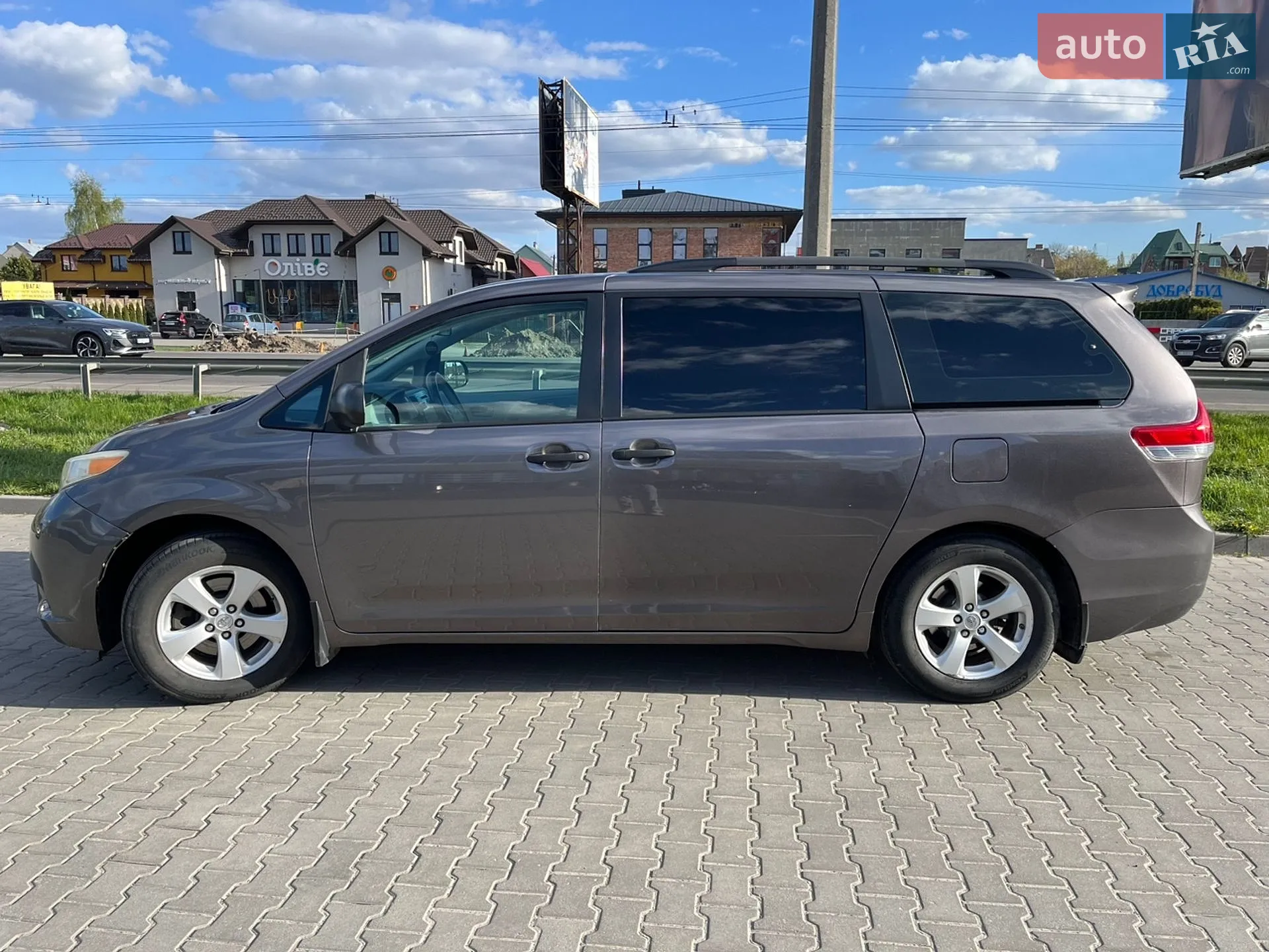 Toyota Sienna 2011 VIN 5TDKA3DC7CS009842 фото оголошення 12 з 26