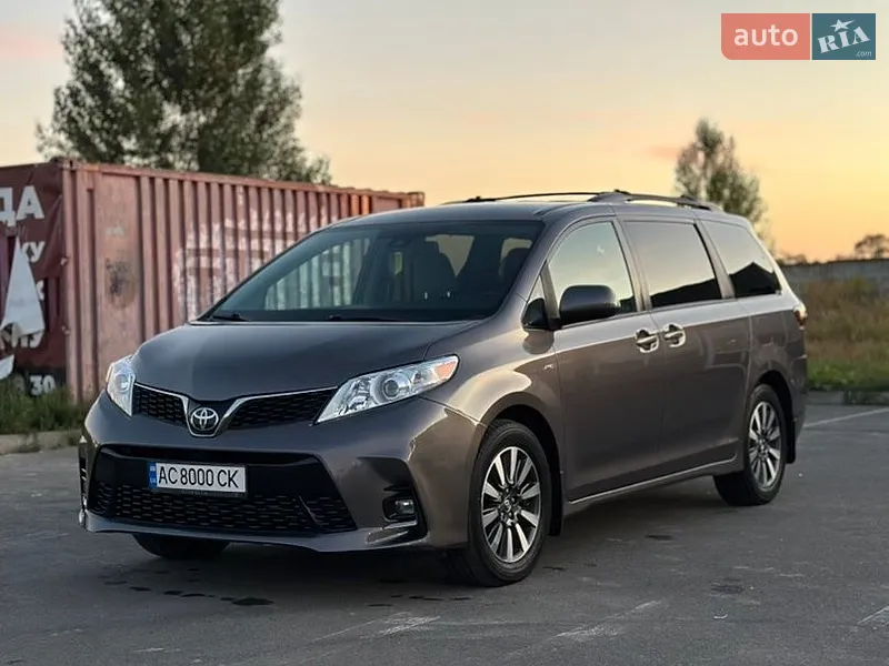 Toyota Sienna