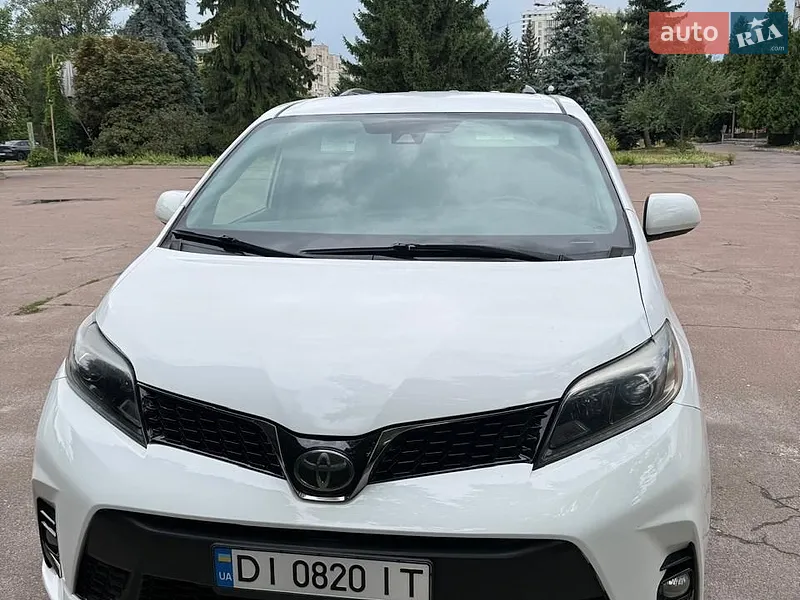 Toyota Sienna