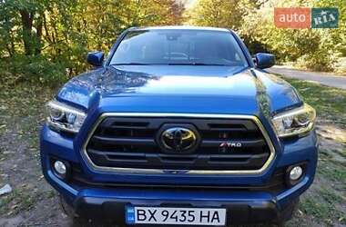 Toyota Tacoma SR 5 2017