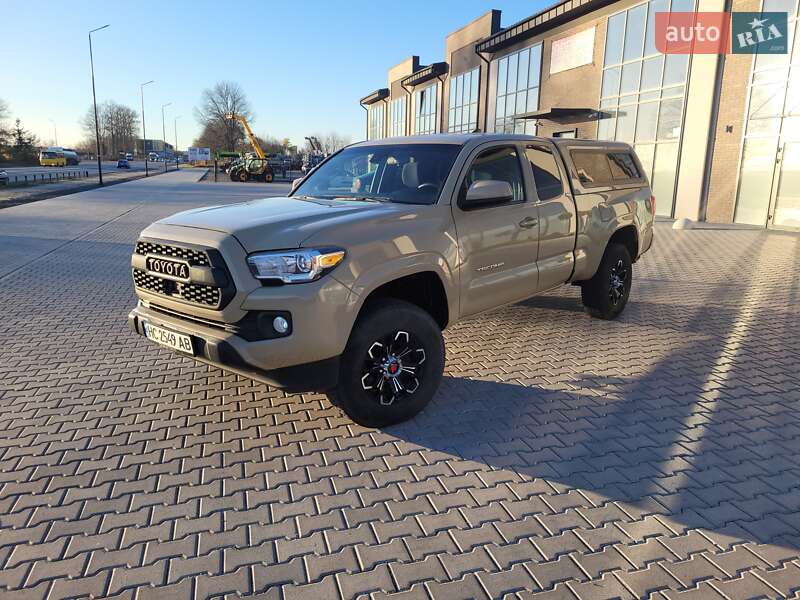 Toyota Tacoma