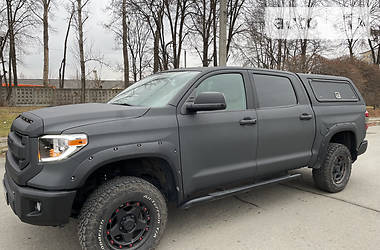 Toyota Tundra  2014