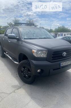 Toyota Tundra CREW MAX SR 2008