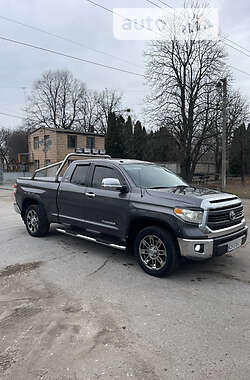 Toyota Tundra  2014