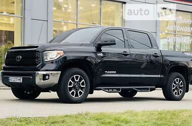 Toyota Tundra  2018