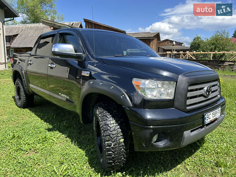 Toyota Tundra