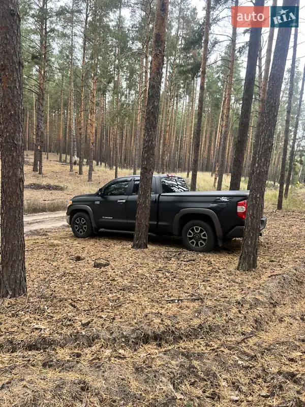 Toyota Tundra 2015