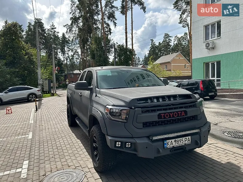 Toyota Tundra 2015