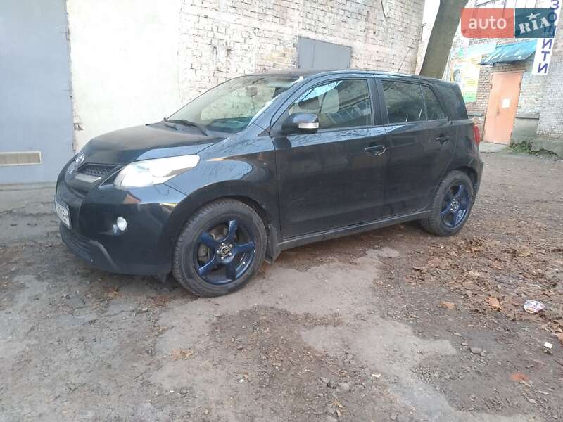 Легковые Toyota Urban Cruiser