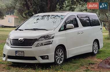 Toyota Vellfire  2011