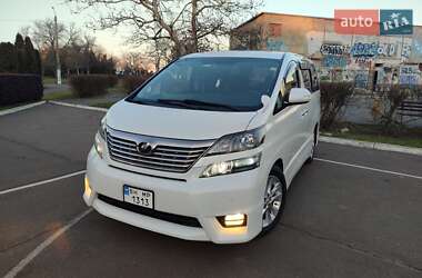 Toyota Vellfire  2011