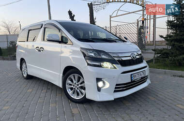 Toyota Vellfire  2013