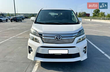 Toyota Vellfire  2013
